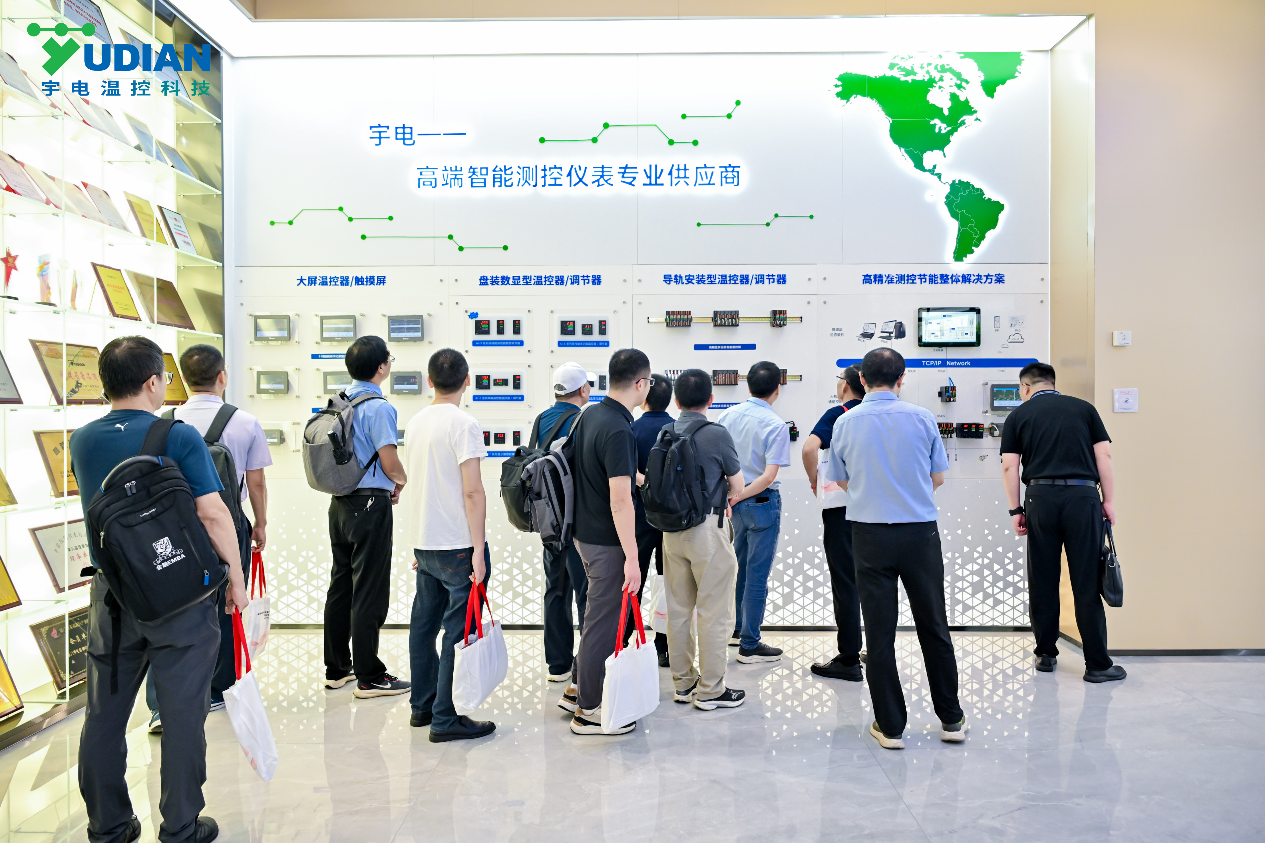 JIA_6203__10441266.jpg JIA_6203__10441266.jpg